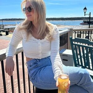 Cropped crochet cardigan